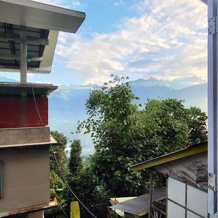 Hotel Red Cherry Pelling Bagian luar foto
